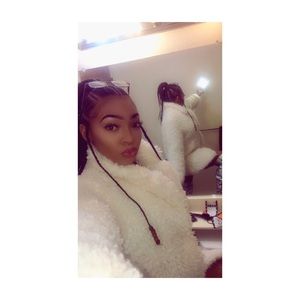 Meet your Posher, Mackenzie